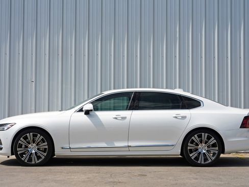 Used 2023 Volvo S90 B6 Plus w/ Protection Package Premier image 9