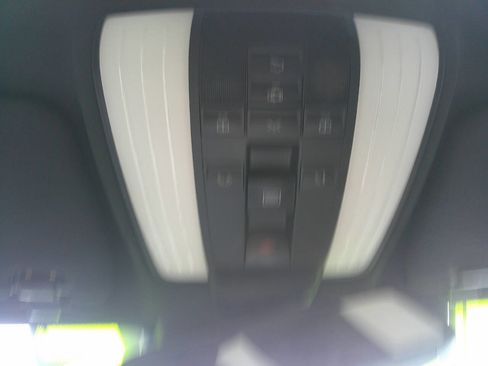 Used 2014 Mercedes-Benz E 550 4MATIC Sedan w/ Premium 1 Package image 24