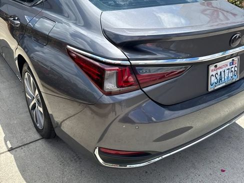 Used 2020 Lexus ES 300h w/ Premium Package FWD image 6