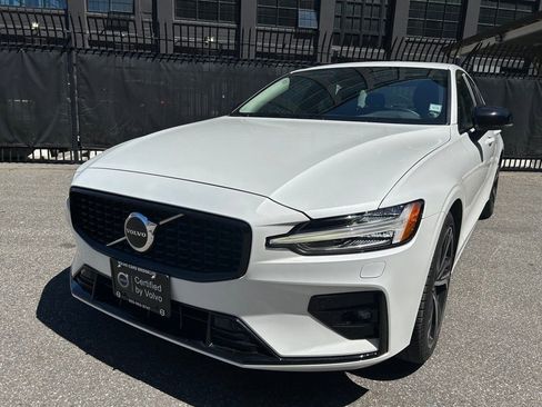 Certified 2024 Volvo S60 B5 Core image 2