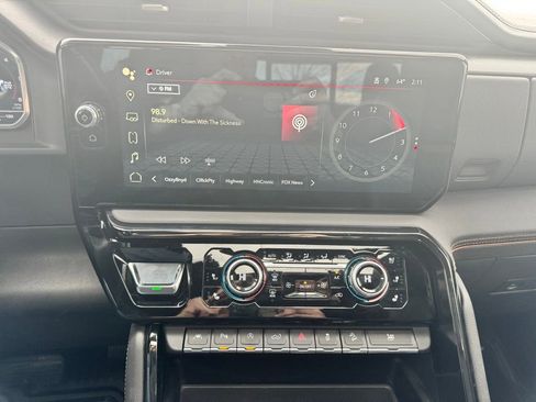 Used 2022 GMC Sierra 1500 AT4 w/ Technology Package image 30