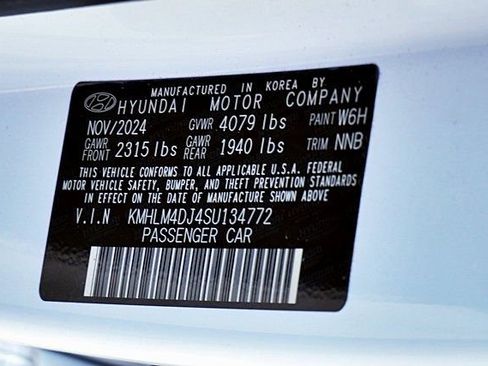 Used 2025 Hyundai Elantra SEL FWD image 33