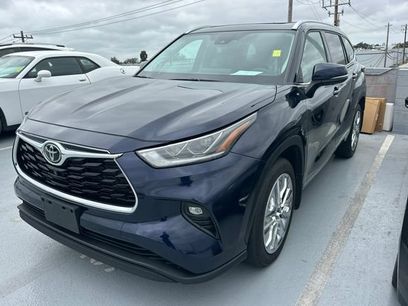 Used 2022 Toyota Highlander Limited