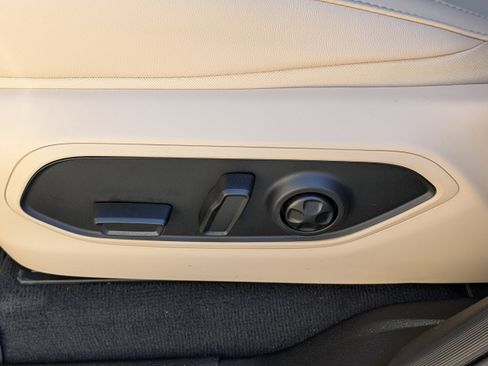 New 2025 Jeep Grand Cherokee Limited w/ Luxury Tech Group II image 19