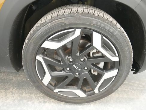 Used 2024 Kia Seltos SX w/ SX Sunroof Package AWD/4WD image 11