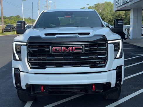 Used 2025 GMC Sierra 2500 AT4 AWD/4WD image 12