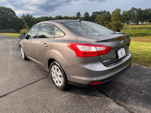 Used 2013 Ford Focus SE FWD image 10
