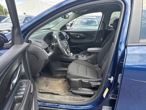 Used 2023 GMC Terrain SLE w/ LPO, Floor Liner Package FWD image 9