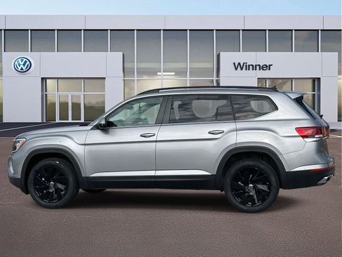 New 2026 Volkswagen Atlas SE image 2