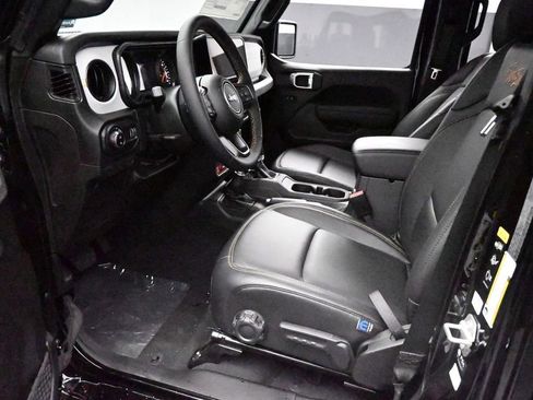 Used 2024 Jeep Gladiator Sport image 10