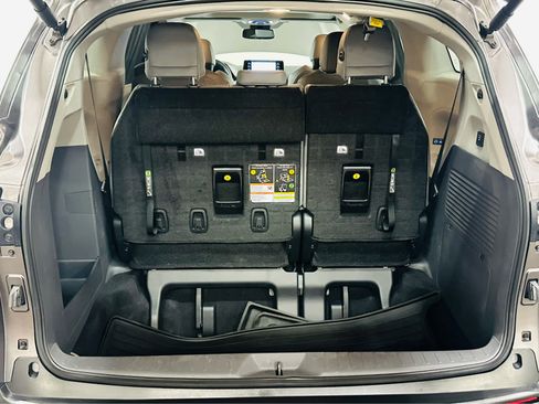 Certified 2024 Toyota Sienna XLE w/ XLE Plus Package image 28