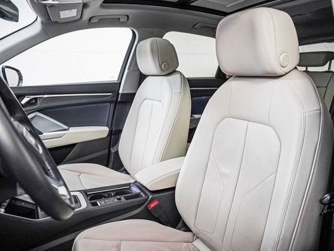 Used 2023 Audi Q3 2.0T Premium w/ Convenience Package image 11