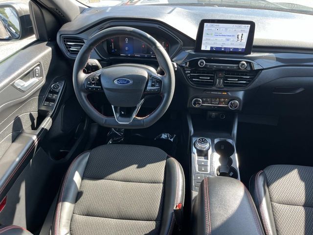 Used 2025 Ford Escape ST-Line FWD image 15