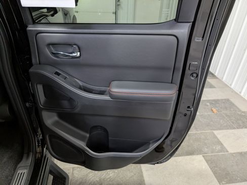 Used 2023 Nissan Frontier PRO-4X w/ Pro-4X Premium Package image 29