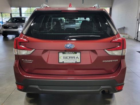 Used 2021 Subaru Forester Premium AWD/4WD image 6