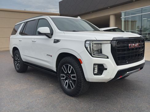 Used 2022 GMC Yukon AT4 w/ AT4 Premium Package AWD/4WD image 38