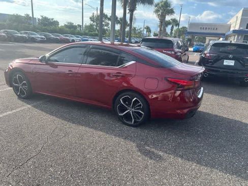 Used 2023 Nissan Altima 2.5 SR w/ SR Premium Package FWD image 15