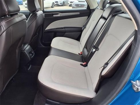 Used 2020 Ford Fusion SE w/ Equipment Group 151A image 8