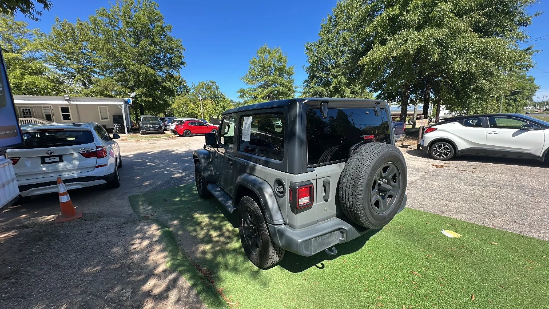Used 2020 Jeep Wrangler Sport AWD/4WD image 7