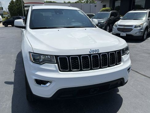 Used 2021 Jeep Grand Cherokee Laredo X AWD/4WD image 4