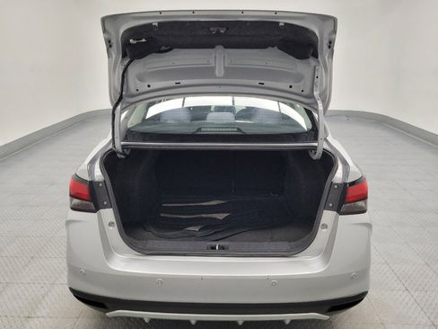 Used 2021 Nissan Versa SV FWD image 29
