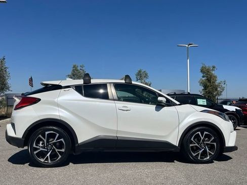 Used 2018 Toyota C-HR XLE FWD image 6