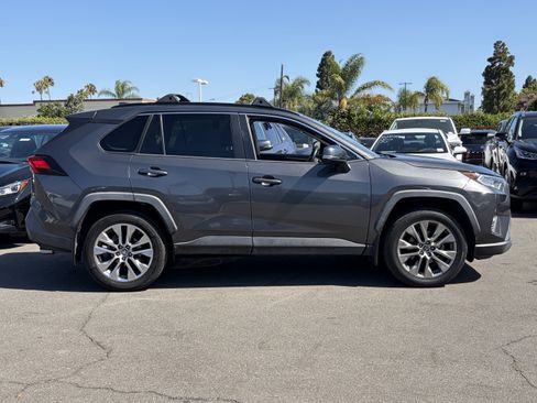 Certified 2019 Toyota RAV4 XLE Premium w/ All Weather Liner Package FWD image 2