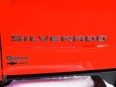 Used 2023 Chevrolet Silverado 1500 LT AWD/4WD image 18