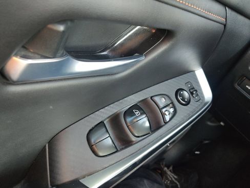 Used 2022 Nissan Sentra SR w/ SR Premium Package FWD image 27