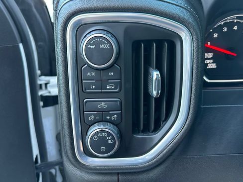 Used 2021 Chevrolet Silverado 1500 LT AWD/4WD image 17