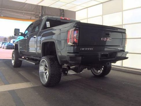 Used 2017 GMC Sierra 1500 Denali image 2