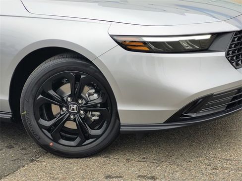 New 2025 Honda Accord SE image 3