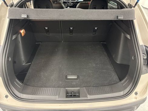 Used 2026 Chevrolet Trax RS w/ Sunroof Package image 23