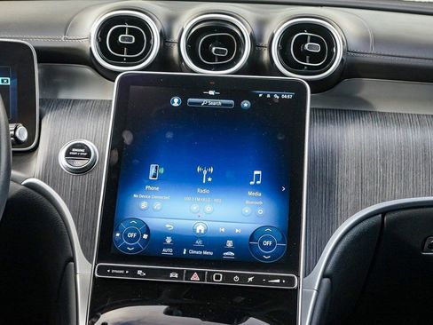 Used 2024 Mercedes-Benz GLC 300 image 13