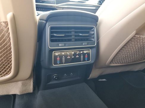 Used 2023 Audi Q8 Premium Plus w/ Premium Plus Package image 13