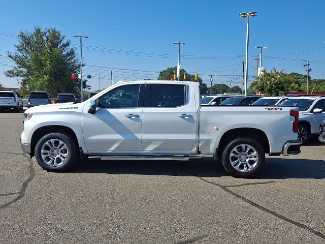 Used 2022 Chevrolet Silverado 1500 LTZ w/ Technology Package AWD/4WD image 7
