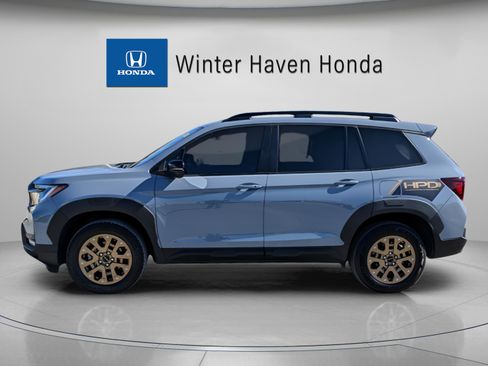 Used 2023 Honda Passport TrailSport image 5