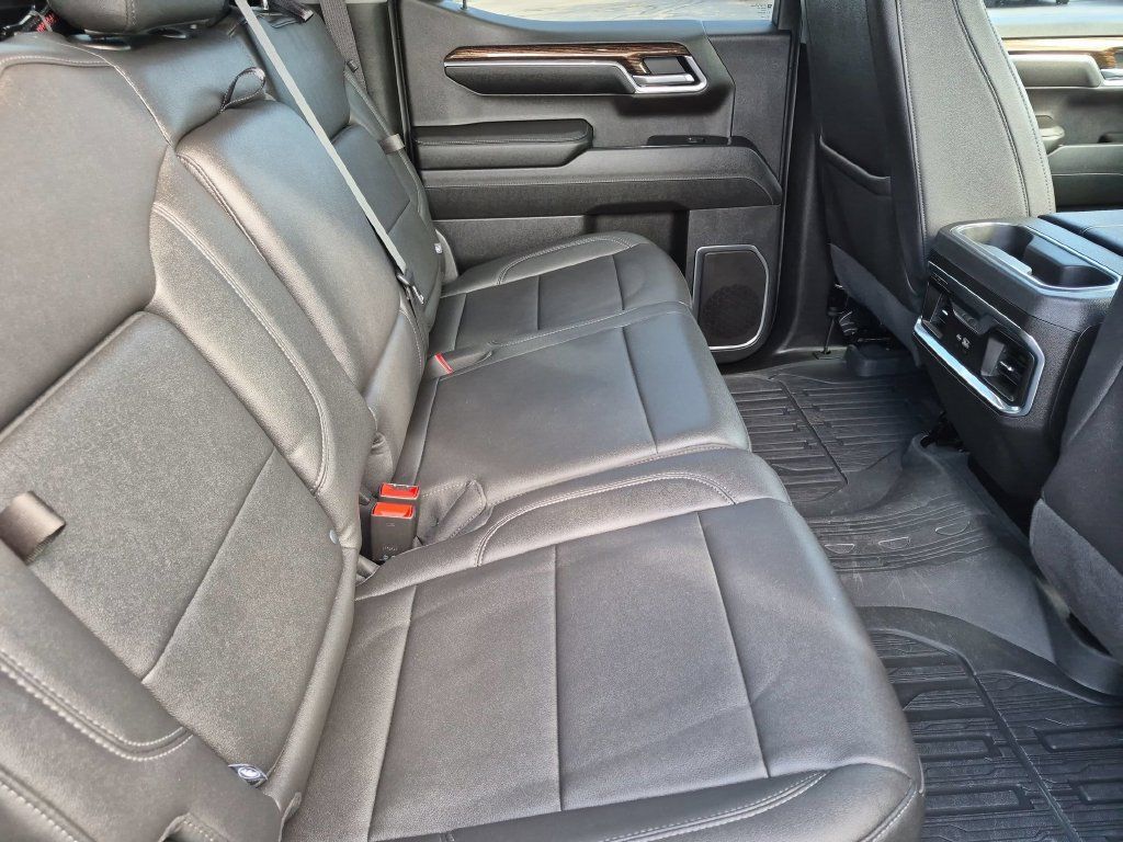Used 2023 GMC Sierra 1500 Elevation w/ Elevation Premium Package AWD/4WD image 30