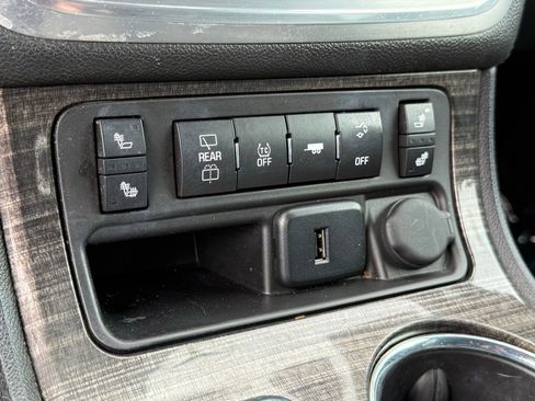 Used 2017 GMC Acadia Limited SLT FWD image 32