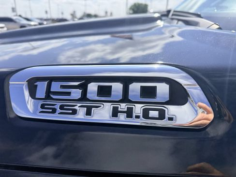 Used 2025 RAM 1500 Tungsten AWD/4WD image 6