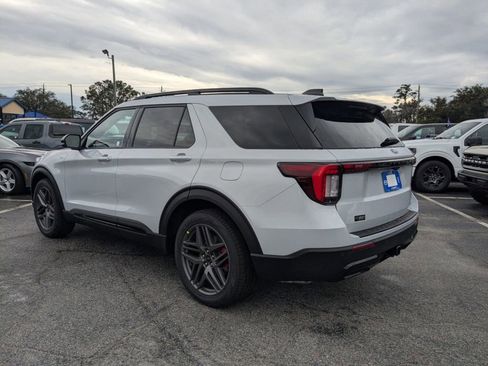 New 2026 Ford Explorer ST-Line image 6
