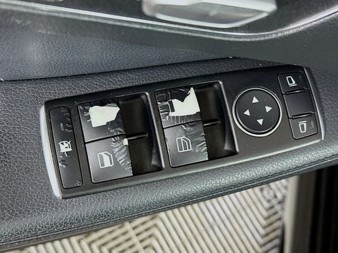 Used 2014 Mercedes-Benz E 350 Sedan image 15