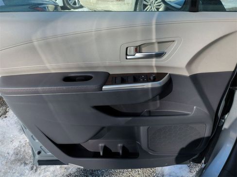 Certified 2024 Toyota Sienna XLE w/ XLE Plus Package image 7