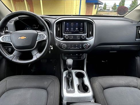 Used 2022 Chevrolet Colorado LT w/ LT Convenience Package image 16