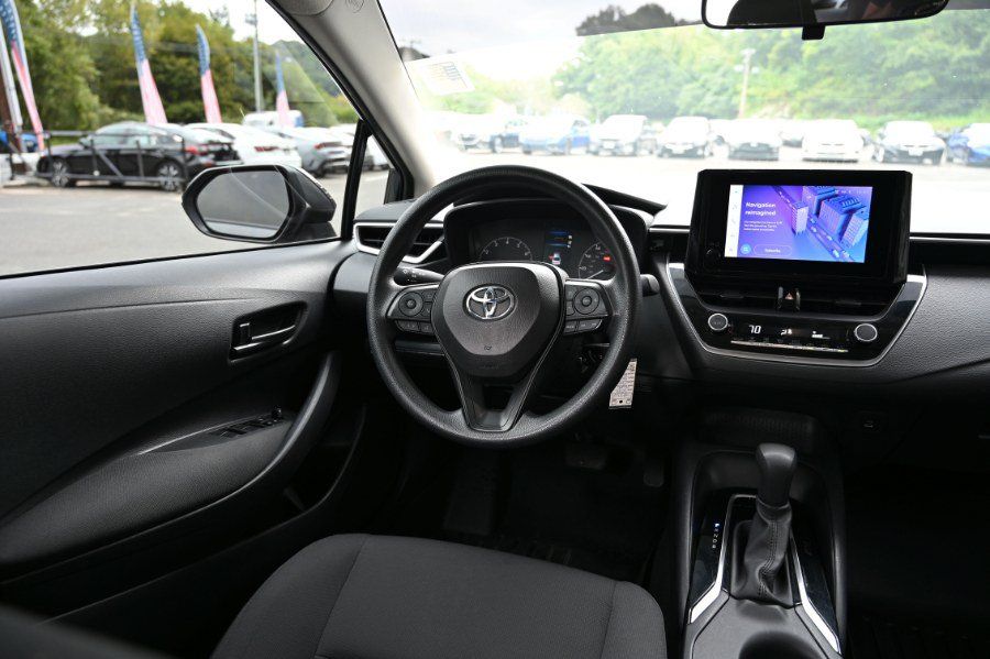 Used 2024 Toyota Corolla LE FWD image 9