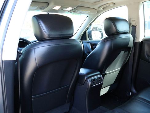 Used 2017 INFINITI QX50 2WD w/ Premium Plus Package image 12