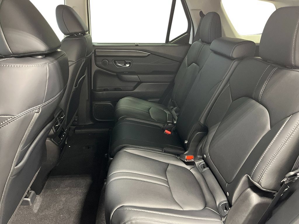 New 2026 Honda Pilot Touring image 21
