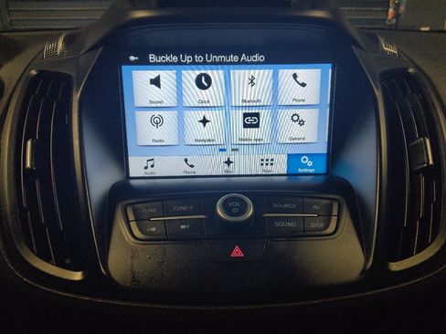 Used 2017 Ford Escape SE w/ Equipment Group 201A FWD image 25