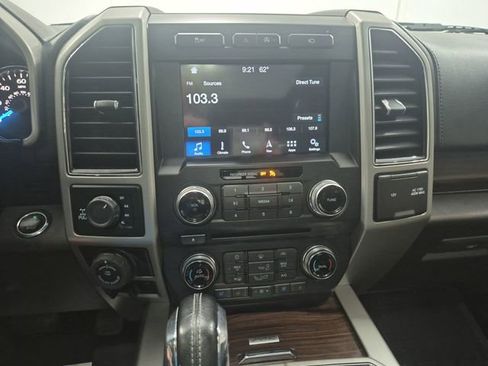 Used 2017 Ford F150 Lariat w/ Equipment Group 502A Luxury AWD/4WD image 21
