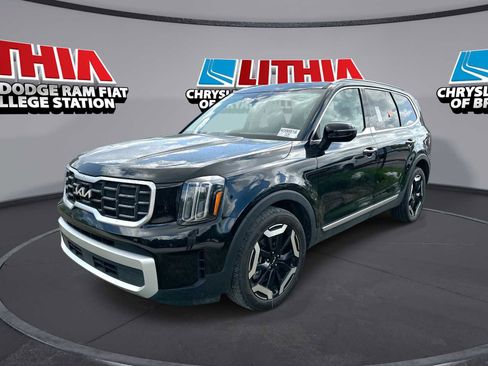 Used 2025 Kia Telluride S image 1